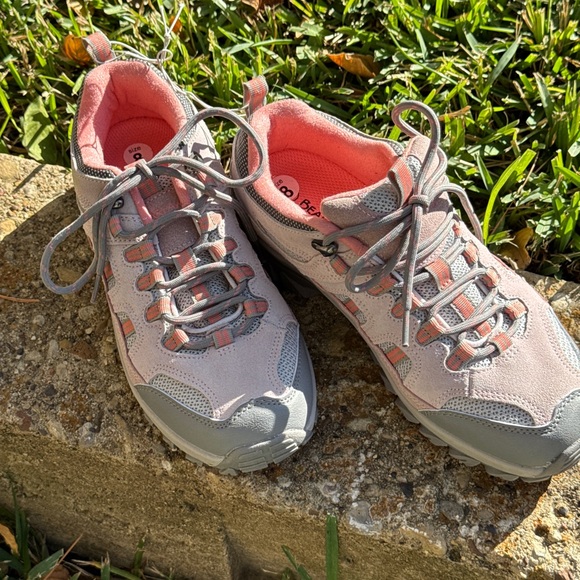 Bearpaw Women’s Hiking Shoes - Size 8 - Picture 2 of 10